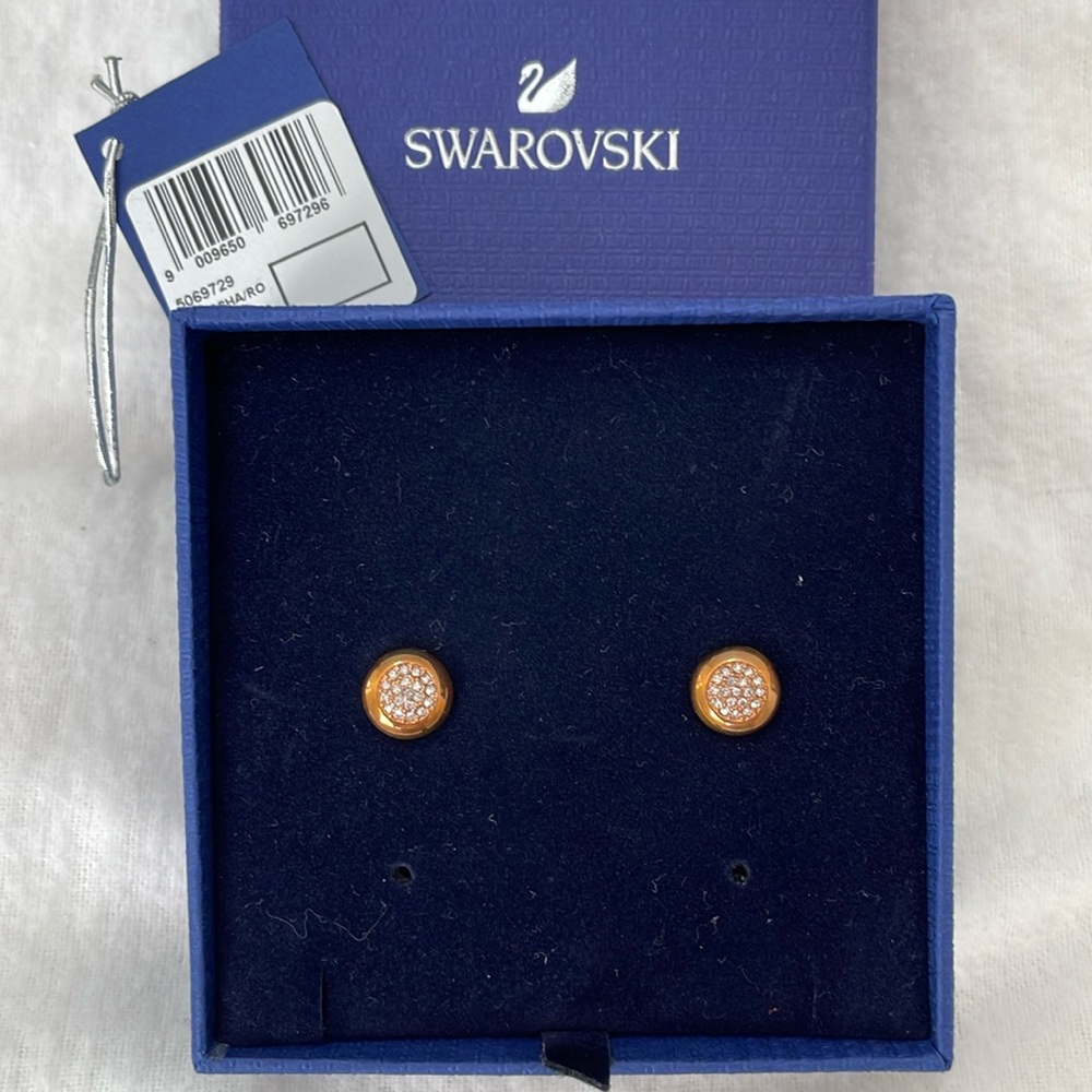 Swarovski Crystal Stud earrings